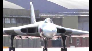 Avro Vulcan XH558 at RAF Brize Nortons Families Day 09 [upl. by Sabrina]