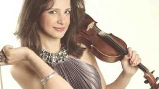 Chanteuse et violoniste marocaine Ã Montreal Naim Siham [upl. by Jaquenette960]