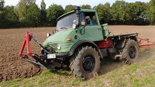 Unimog 406 beim Pflügen [upl. by Isied]