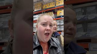 Storhandlar på Costco [upl. by Lrac]