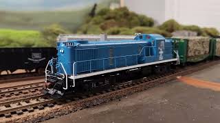 Boston amp Maine RS3 1511 with the WoodsvilleMonadnock Paper Mill train [upl. by Chandra]