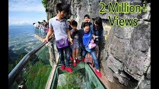 China Glass Bridge Funny 2017 [upl. by Eizle]