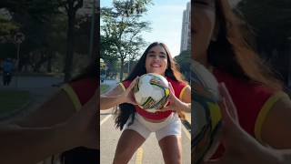 La patinadora futbolista si existe jajaj [upl. by Lrac905]