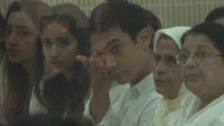 Aamir Khan CRIES at Jiah Khans condolence MEET [upl. by Sirron393]