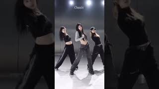 Girls dance vs boys dance [upl. by Laurentium]