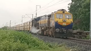 Summer Special SF Express Nagda Jn Arrival 09628 Solapur Ajmer Special Express With ABR WDG4D 70698 [upl. by Nodnal]