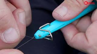 How to tie Spade End hooks with a hook tyer [upl. by Naivaf567]