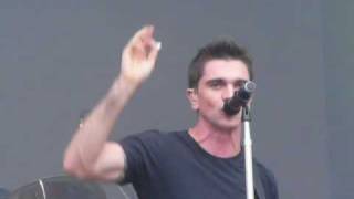 Juanes  La Paga live in Berlin [upl. by Dlareme147]