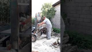 Piljenje drva banzekom cutting wood with bandsaw [upl. by Harat]