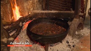 Recette  Civet de cabri de Laure  Les Carnets de Julie  Le Périgord Blanc [upl. by Yob]