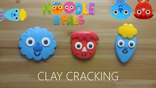 Noodle amp Pals clay cracking 2 국수와 친구들 점토 부수기 2 [upl. by Enael]