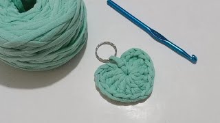 Cómo Hacer LLAVERO CORAZÓN 💓 con TRAPILLO a CROCHET ✨ Para REGALAR🎁 [upl. by Leaffar]