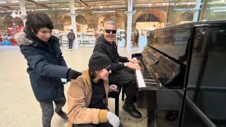 Girl Acts As A Human Metronome At The Public Piano [upl. by Tila397]