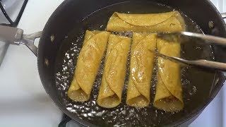 Tacos de pollo o flautas Comida Nicaraguense [upl. by Yerhcaz]