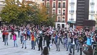 Flash Mob Mamma Mia Madrid [upl. by Kuhlman]