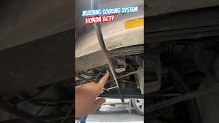 Bleeding Air Out of Honda Acty Cooling System [upl. by Yeblehs]