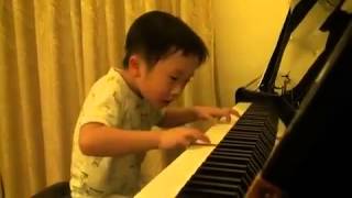 5 Yaşında Harika Piyano Çalan Çinli Çocuk  5 Years Old Kid Plays Piano Incredible [upl. by Pelagias]