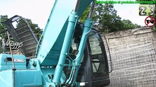 Excavator Kobelco SK200 Doosan DX225 Hitachi Zaxis200 Volvo EC210B at Service [upl. by Aerdnaxela80]