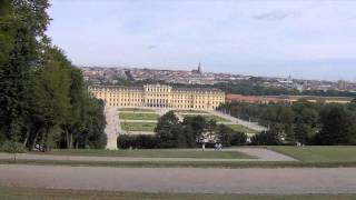 Wien Vienna Schönbrunn ist das größte Schloss Österreichs Is the largest castle in Austria [upl. by Uoliram680]