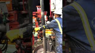 Land Rig Drilling Operation rig land drilling oil tripping floorman [upl. by Ojyma879]