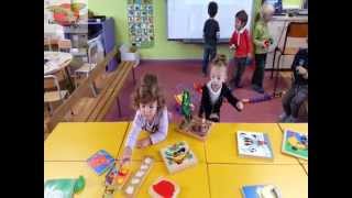 Accueil Maternelle de Pilou  Coings Septembre 2014 [upl. by Nhguav438]