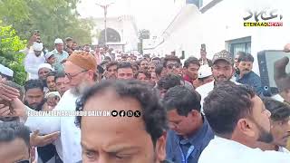 AIMIM Chief Barrister Asadudidn Owaisi Offers NamazEJumma At Jama Masjid Aurangabad [upl. by Profant]