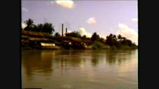 เรือนแพ House Boat ชรินทร์ นันทนาครwmv [upl. by Mala159]