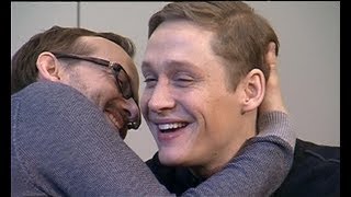 Schweighöfer knutscht Peschel  Das BackstageInterview rheinmaintv [upl. by Lehpar]