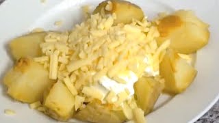 The amazing MICROWAVE POTATO [upl. by Ilecara]