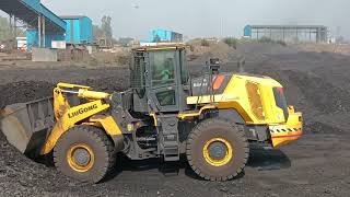 LIUGONG 856H BS6 WHEEL LOADER WORKING NI LOADING ostrovmashin dileluhar8312 viral viralvideo [upl. by Suaeddaht]