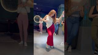 La eslovaca🇸🇰 bailando bachata 🇩🇴bachata bachatadominicana bachatadance dancevideo dance [upl. by Barling94]