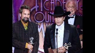 George Strait Wins Album of the Year For quotCarrying Your Love With Mequot  ACM Awards 1998 [upl. by Einafats484]