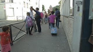 Paris pour ou contre les nouveaux rythmes scolaires  3009 [upl. by Frankie]