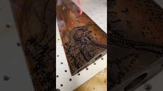 Gravure laser sur bois [upl. by Ytsanyd223]