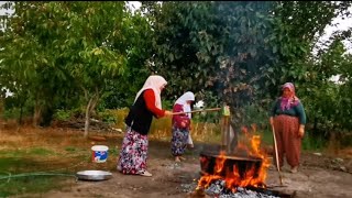 ESKİ USUL KÖYDE🍇 PEKMEZ YAPIMI BELGESEL TADINDA [upl. by Nyleak]