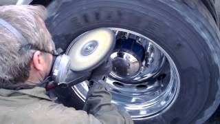 Aluminum Rim Polishing drive on the truck [upl. by Yenmor]