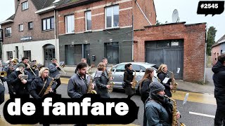 FANFARE IN DE STRAAT  JOLIEN EN JENNO VLOG 2545 [upl. by Phyllida]