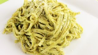 Receta Italiana Pasta Pesto  Comida Facil de Cocinar [upl. by Enoyrt692]