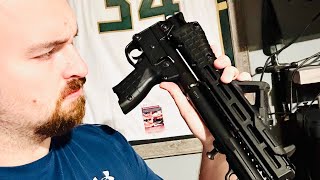 KELTEC SUB 2000 9MM AWESOME LITTLE TRUCK GUN [upl. by Merilyn730]