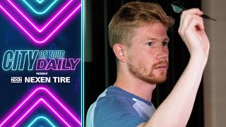 KDB TAKES ON THE DARTS CHALLENGE MAN CITY ARRIVE IN SOUTH KOREA amp MORE  City on Tour Daily 5 [upl. by Idnis]