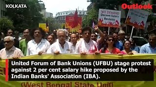 United Forum of Bank Unions UFBU stage protest against 2 per cent salary hike in Kolkata [upl. by Tahp]