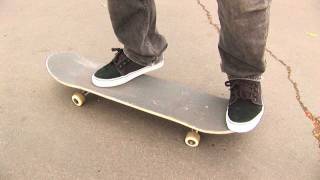 HOW TO KICKFLIP THE EASIEST WAY TUTORIAL [upl. by Zed]