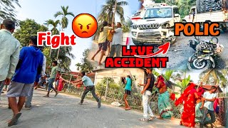 Ladies log k sath gaon me  bike or bolero me accident police 🚨🚓 Aa Gaya [upl. by Wilen]