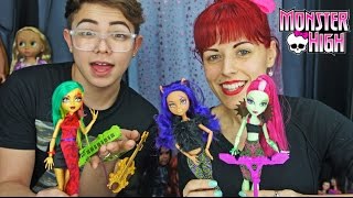 Monster High Fierce Rockers Clawdeen Venus and Jinafire Doll Reviews with Clawdeena9 [upl. by Stannwood]