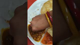 ₹35 ke chole bhature 😀 streetfood food foodie indianstreetfood indianfood youtube youtubeshor [upl. by Reniti]