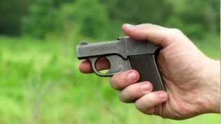 Shooting the Mossberg Brownie  a 22cal derringer [upl. by Petes218]