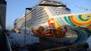 video Cruiseschip Norwegian Getaway Rotterdam 13 januari 2014 [upl. by Friedman423]