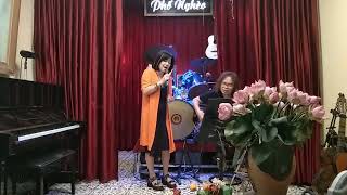 Nguyễn Thúy Oanh  Hoa cúc vàng  Thanh Tùng V11112024Live guitar by Đỗ Huấn [upl. by Alitta132]