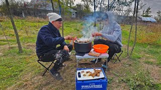 AM FACUT GRATAR DIN CARNE DE PORC SI MICI CU ALEX SI ADI BALANA IN POIENITA [upl. by Yhtir195]