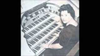 DOREEN CHADWICK plays her SIGNATURE TUNE quotDOREENquot  ODEON MANCHESTER WURLITZER [upl. by Ydrah]